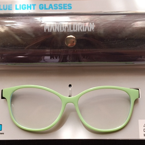 🆕Disney Star Wars Mandalorian Kids Blue Light Glasses with Protective Case - Picture 4 of 6